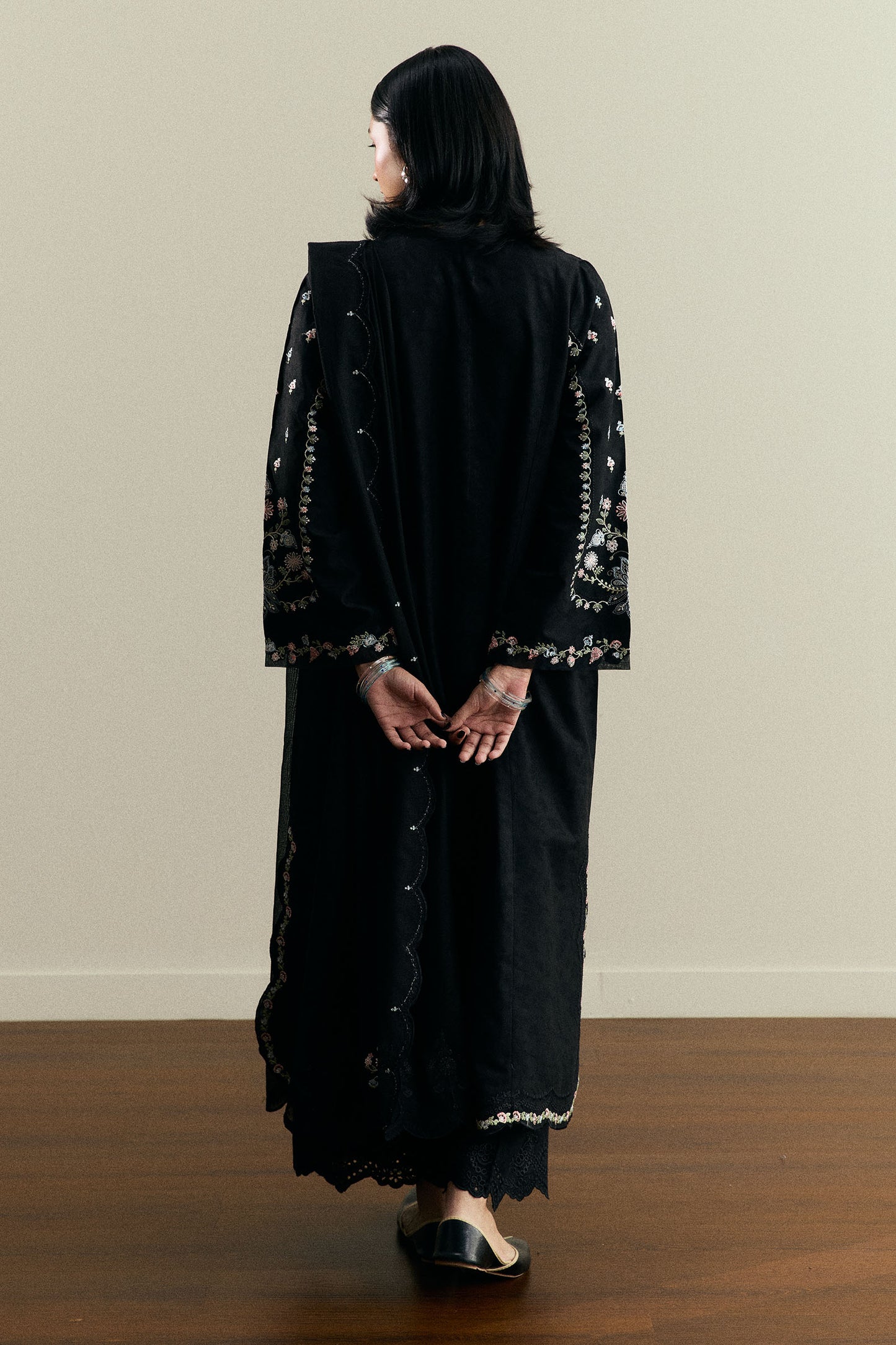 Raaz Noir Bloom