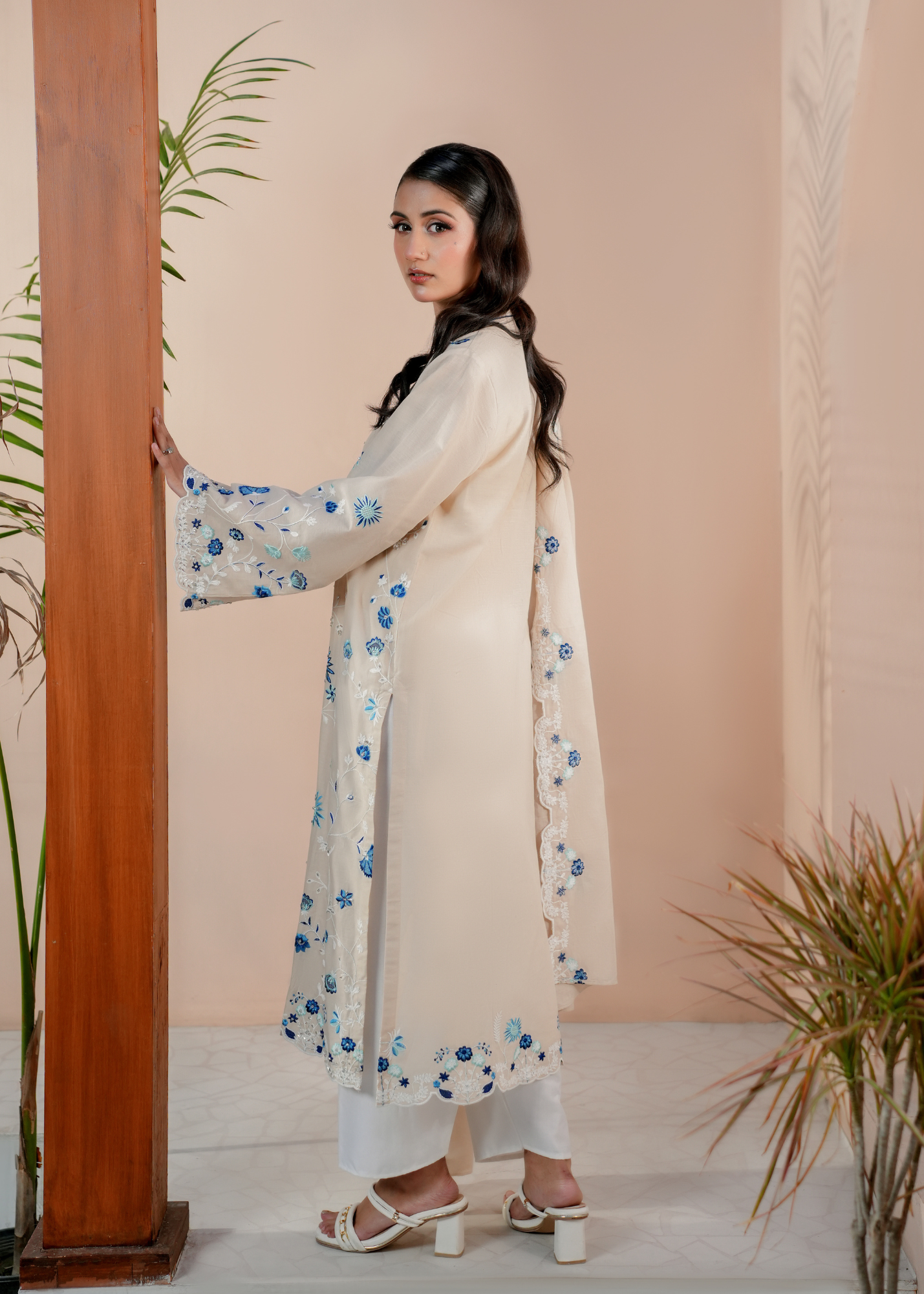 Raaz Husn Ara