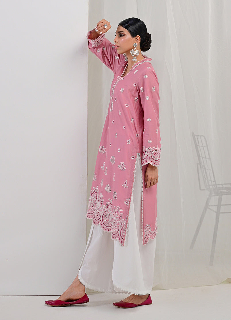 Raaz Peach Embroidered Kurti – Pure Cotton | Spring '25