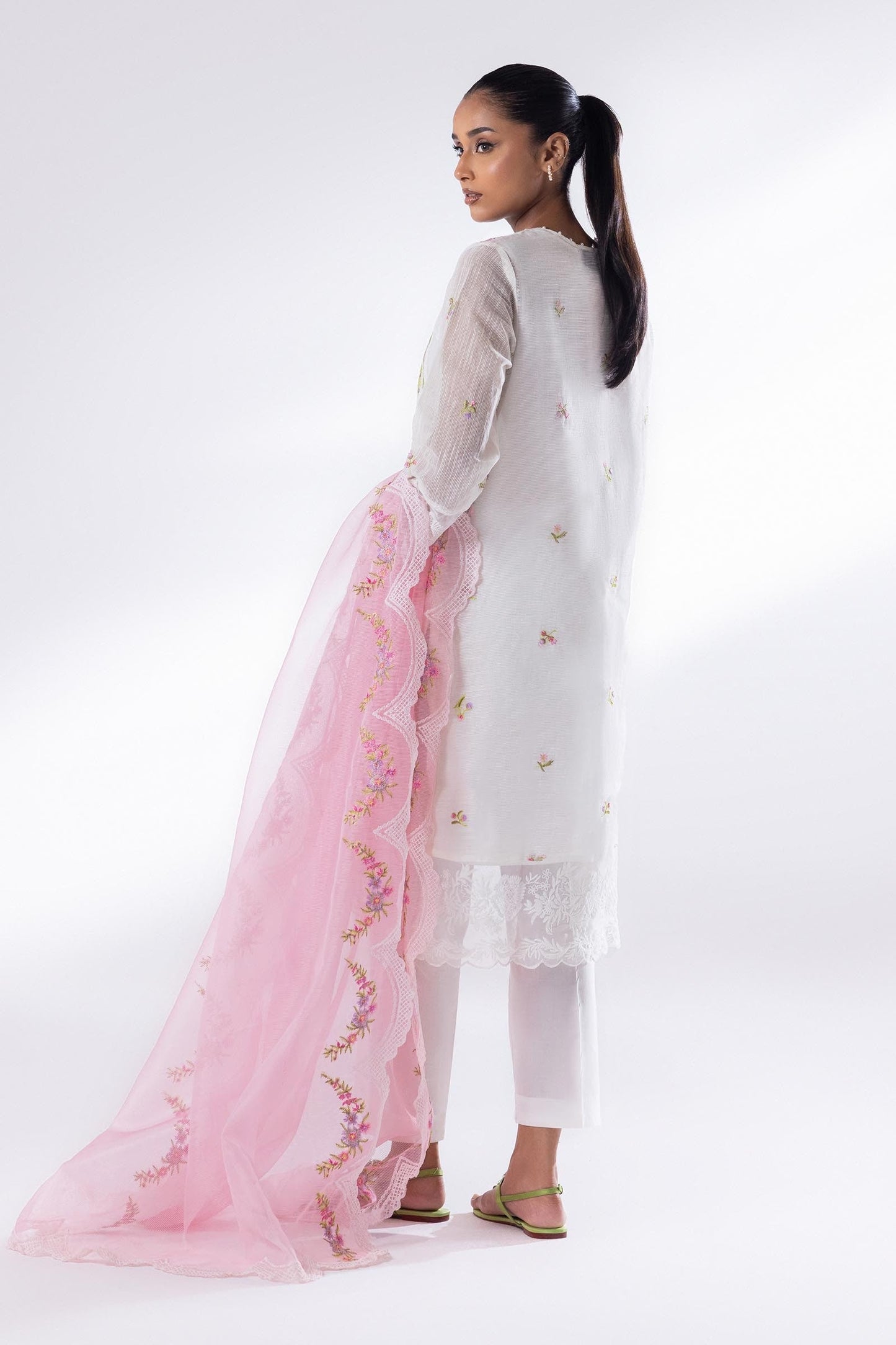 Raaz Ivory Eclat
